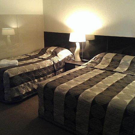 Avalon Motel Mount Gambier Room photo