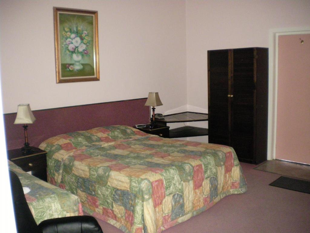 Avalon Motel Mount Gambier Room photo