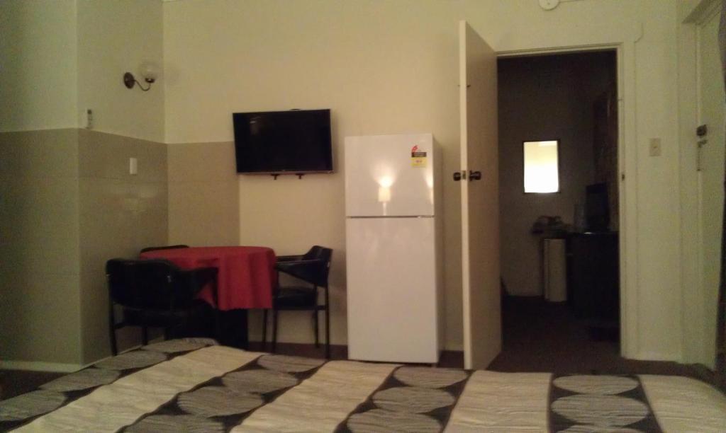 Avalon Motel Mount Gambier Room photo